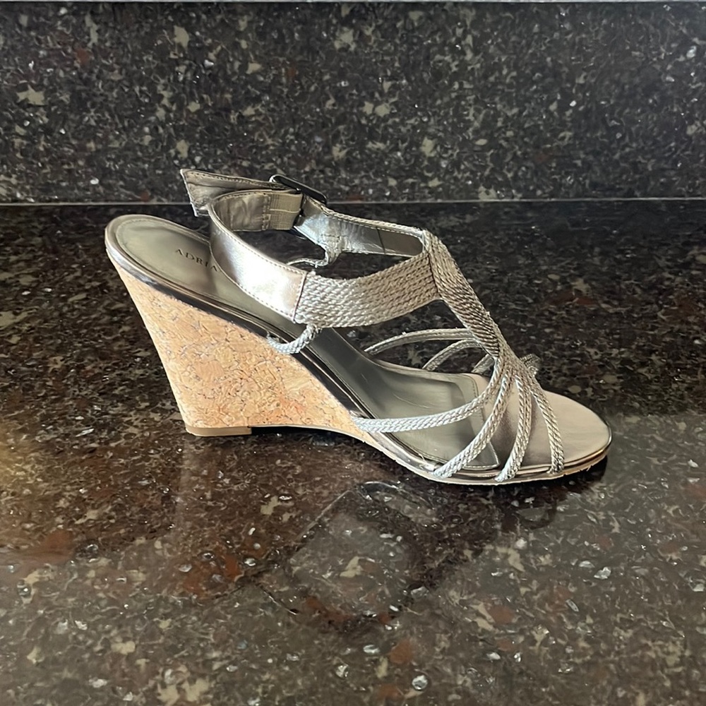 Adrianna Papell Boutique , Gunmetal Metallic Rope. Size 9m. Worn once.